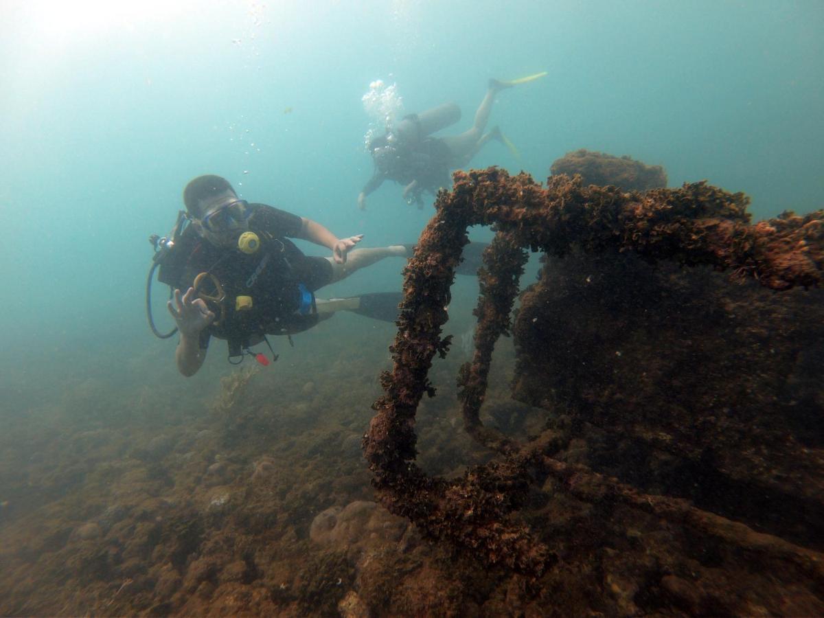 Paul'S Kitchenettes Da Praia & Nemo Dive, Centro De Mergulho سانتا كروز كابراليا المظهر الخارجي الصورة